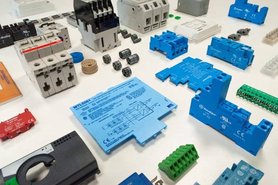 Electrical components printed by Glifo Stamp